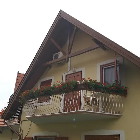 Apartment Familia 100/7