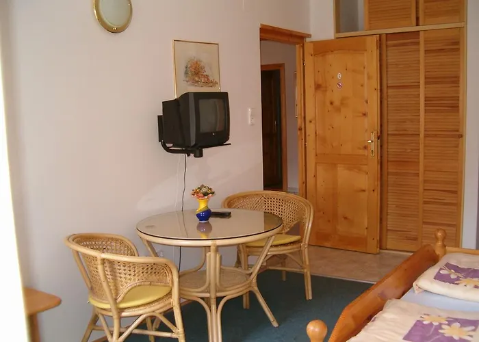 Familia 100/7 Balatonmáriafürdő